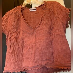 U̠r̠b̠a̠n̠ O̠u̠t̠f̠i̠t̠t̠e̠r̠s̠ G̠a̠u̠z̠e̠ T̠o̠p̠